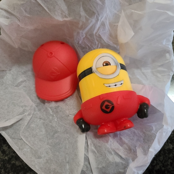 McDonald's x Illumination's Despicable Me 4 Phil the Minion Figure - Picture 4 of 5